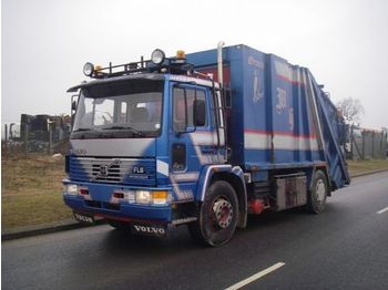 Volvo FL 618 4X2 INTERCOOLER - Caminhão de lixo