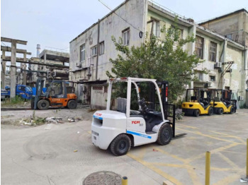 TCM FD30T3C - Empilhadeira a diesel: foto 1