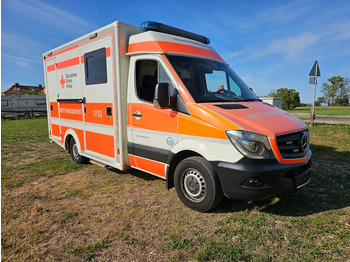 Mercedes-Benz Rettungswagen Sprinter 316 cdi Feuerwehr  - Ambulância: foto 1