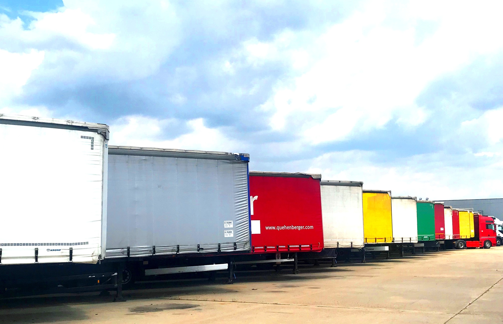 AIC TRUCKS SA - Veículos comerciais undefined: foto 4