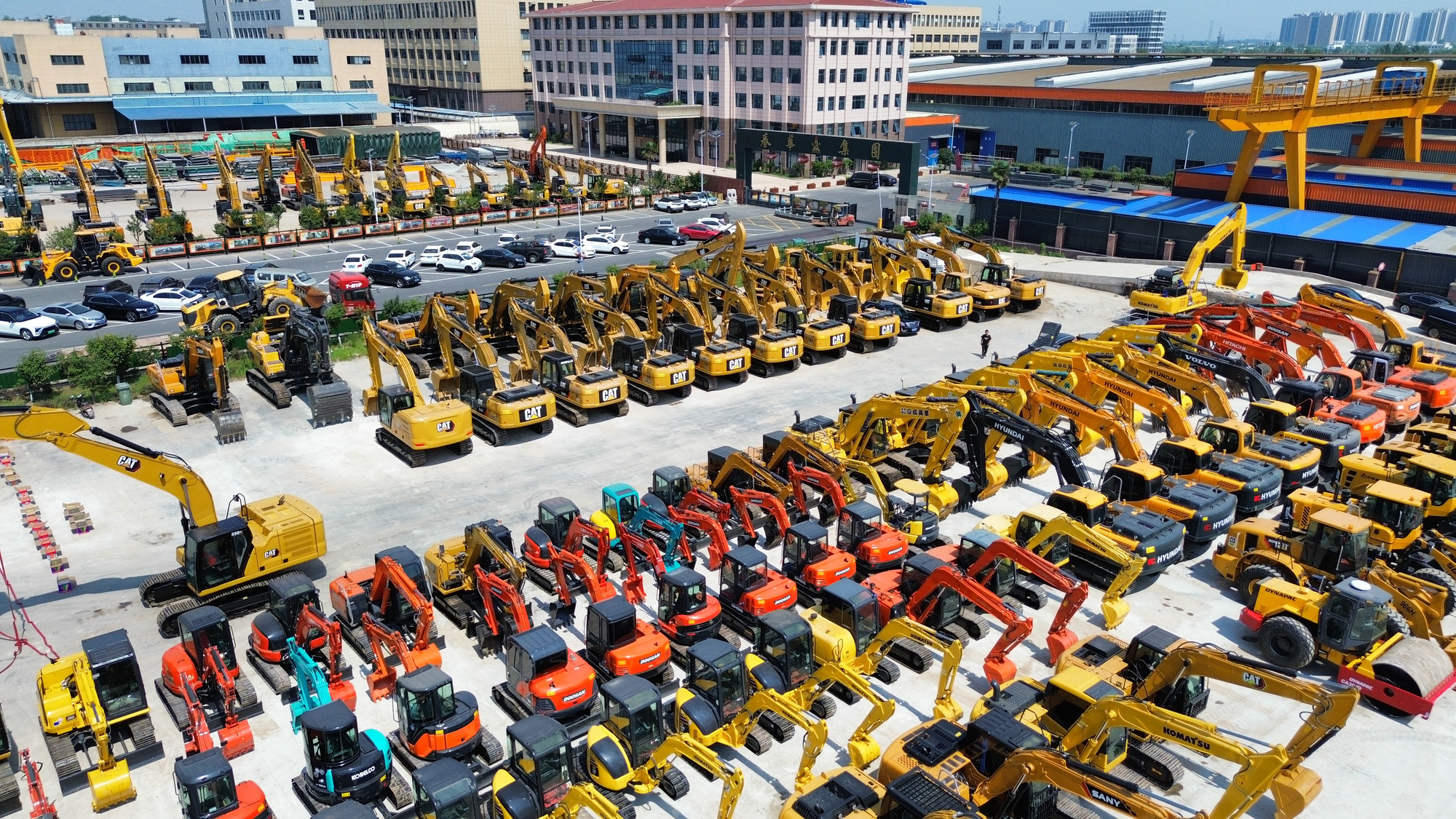 Toaks International Trading Company - Caminhões SINOTRUK - diesel, caixa de velocidades: manual undefined: foto 3