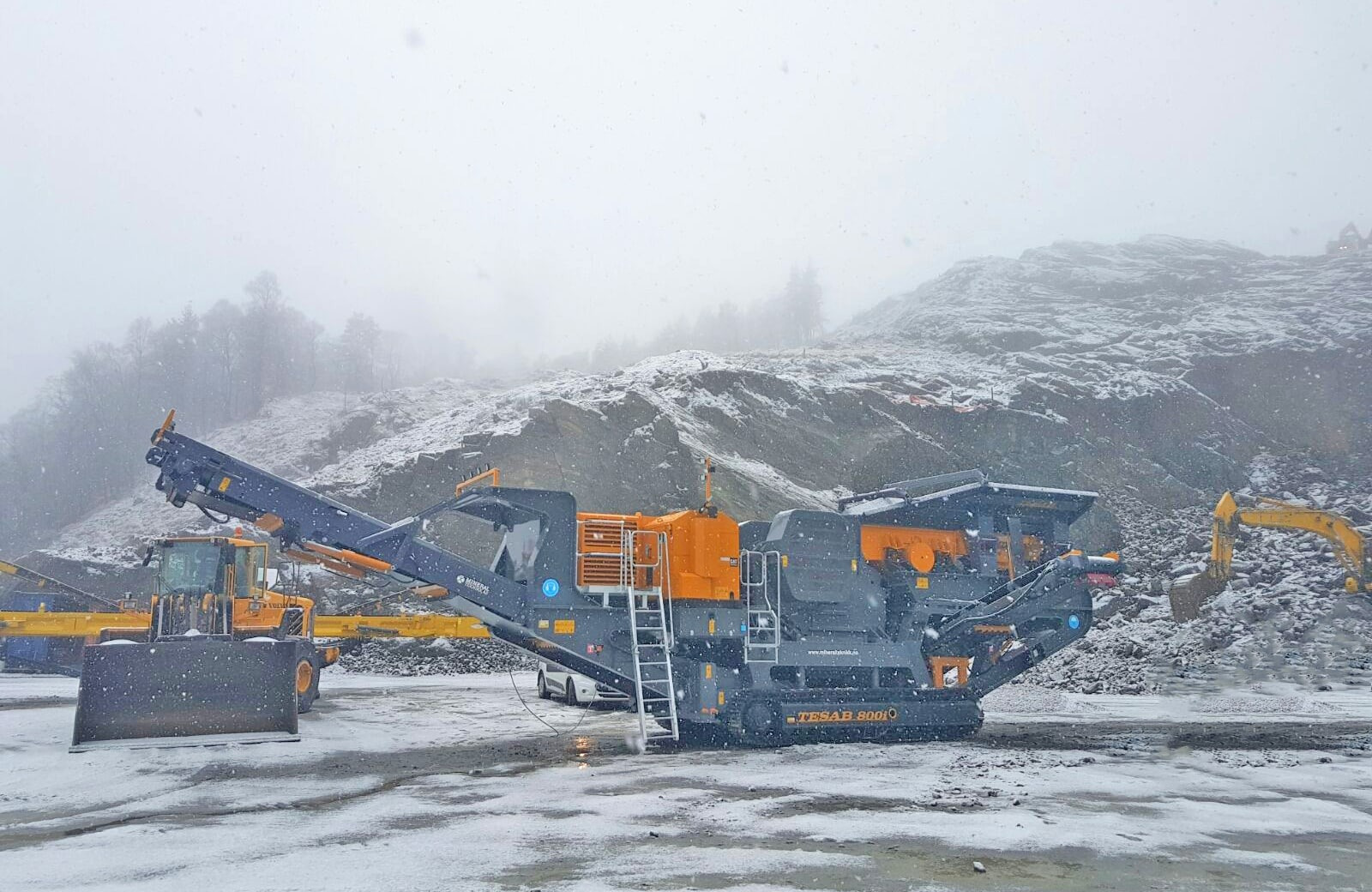 TUIJTEL MACHINERY B.V. - Tractores undefined: foto 1