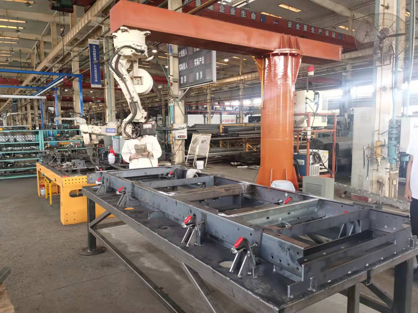XIAMEN JUSTSUN INTELLIGENT EQUIPMENT CO., LTD - Caminhões - novo, Euro 5 undefined: foto 1
