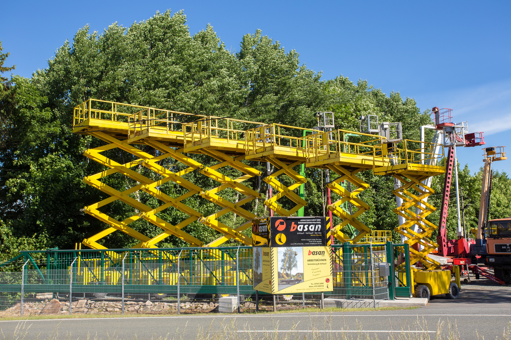 BASAN GmbH - Máquinas de construção GENIE undefined: foto 1