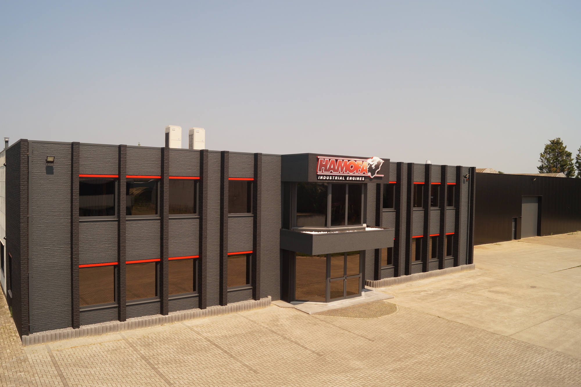 HAMOFA BVBA - Máquinas de construção HONDA undefined: foto 2
