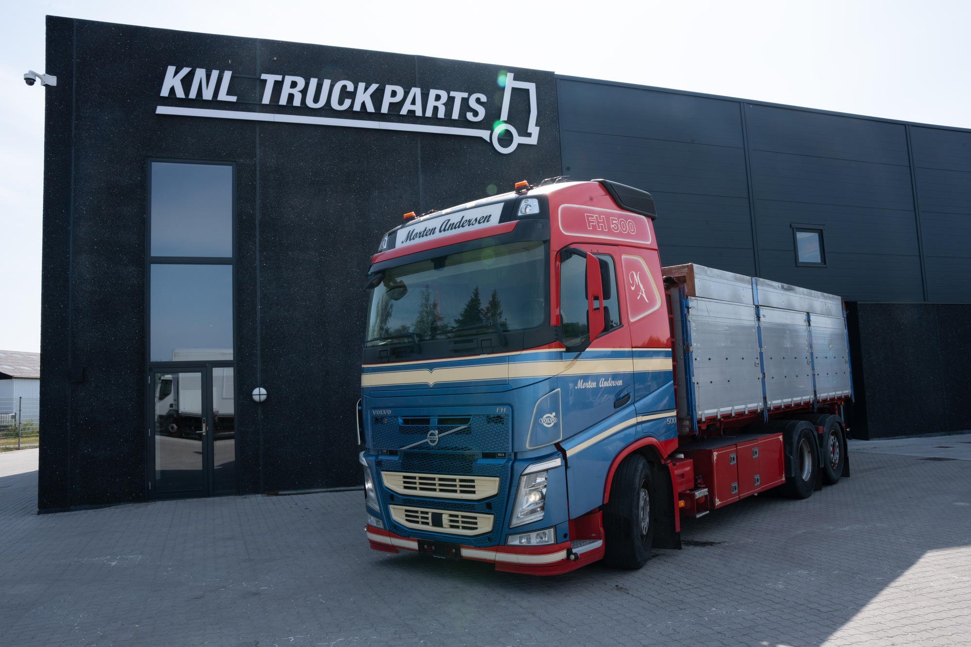 KNL TRUCKPARTS ApS - Máquinas de construção undefined: foto 6