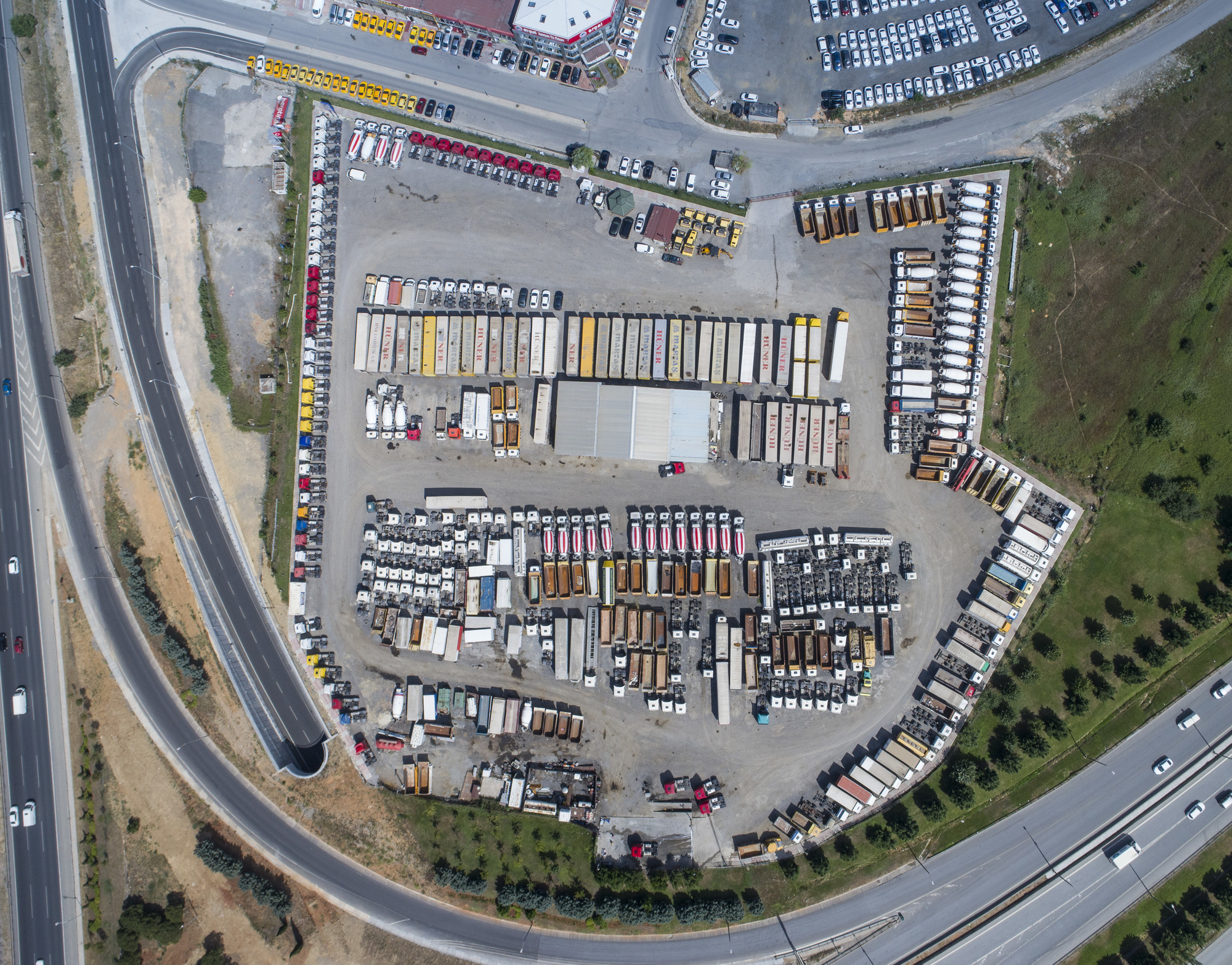 ERCAL TRUCKS undefined: foto 2