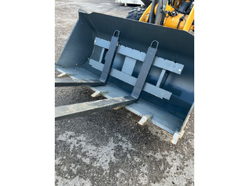 Carregadeira de rodas Liebherr L 506: foto 2