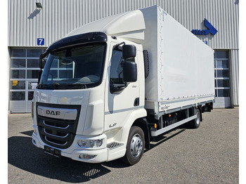 Caminhão com lona DAF LF 210