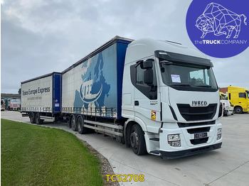 Caminhão com lona IVECO Stralis