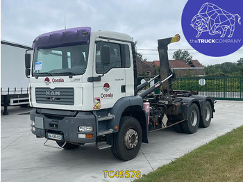 Caminhão transportador de contêineres/ Caixa móvel MAN TGA