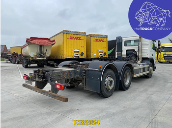 Caminhão chassi Volvo FMX 370: foto 4