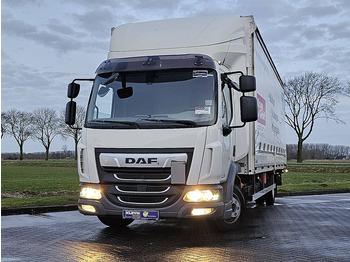 Caminhão com lona DAF LF 210