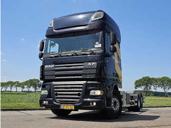 Caminhão chassi DAF XF 105 460