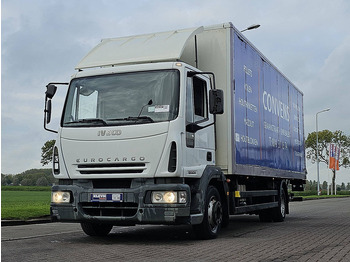 Caminhão com lona IVECO EuroCargo