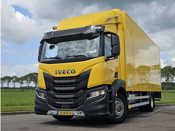 Caminhão furgão IVECO S-WAY