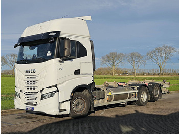 Caminhão transportador de contêineres/ Caixa móvel Iveco S-WAY AS260S46 6x2*4 LNG GAS: foto 2