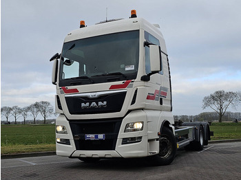Caminhão transportador de contêineres/ Caixa móvel MAN TGX 26.440