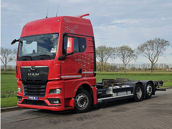 Caminhão transportador de contêineres/ Caixa móvel MAN 26.510 TGX GX 6X2 INTARDER: foto 2 Caminhão transportador de contêineres/ Caixa móvel MAN 26.510 TGX GX 6X2 INTARDER: foto 2