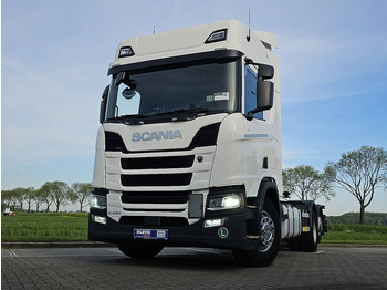 Caminhão transportador de contêineres/ Caixa móvel SCANIA R 450