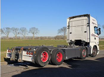 Caminhão chassi Scania R490 TL 8X2 CROWN EDITION: foto 3