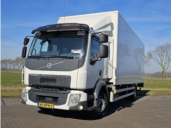 Caminhão furgão VOLVO FL 220