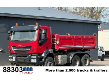 Caminhão basculante IVECO Trakker