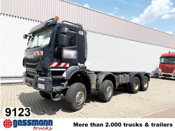 Caminhão chassi IVECO Trakker