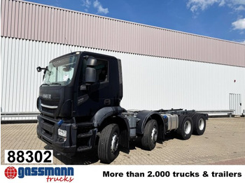 Caminhão chassi IVECO X-WAY