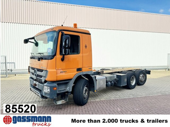 Caminhão chassi MERCEDES-BENZ Actros 2541
