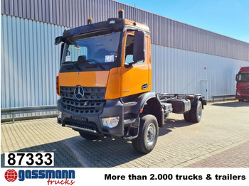 Caminhão chassi MERCEDES-BENZ Arocs