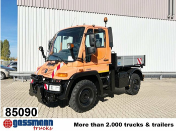 Camião de caixa aberta/ Plataforma UNIMOG U300
