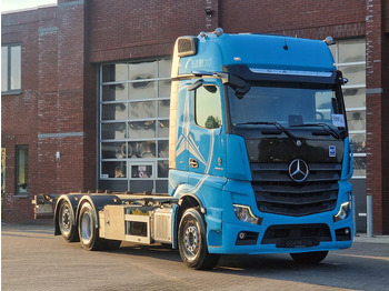 Caminhão transportador de contêineres/ Caixa móvel MERCEDES-BENZ Actros 2553