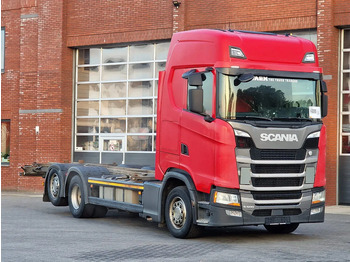 Caminhão transportador de contêineres/ Caixa móvel SCANIA S 500