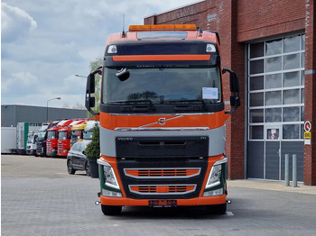 Tractor Volvo FH 13.500 6x4 - HMF 1153 K2 crane kran grua - Hydraulic - Lift axle - Euro 6: foto 4 Tractor Volvo FH 13.500 6x4 - HMF 1153 K2 crane kran grua - Hydraulic - Lift axle - Euro 6: foto 4