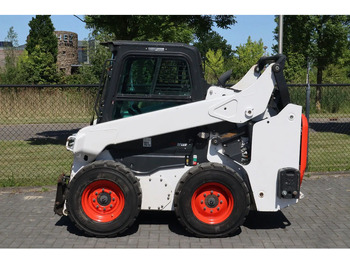 Mini carregadeira BOBCAT S66