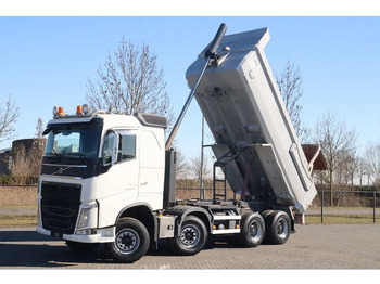 Caminhão basculante VOLVO FH 540