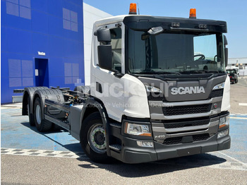 Caminhão chassi SCANIA P 410