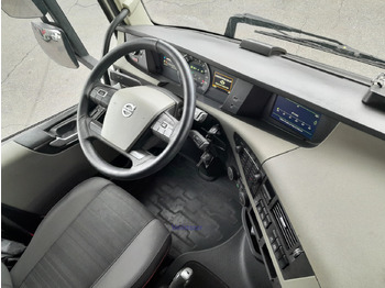 Locação de VOLVO FH4 I-SAVE VOLVO FH4 I-SAVE: foto 5 Locação de VOLVO FH4 I-SAVE VOLVO FH4 I-SAVE: foto 5