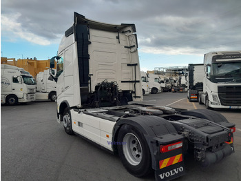 Locação de VOLVO FH4 I-SAVE VOLVO FH4 I-SAVE: foto 3 Locação de VOLVO FH4 I-SAVE VOLVO FH4 I-SAVE: foto 3