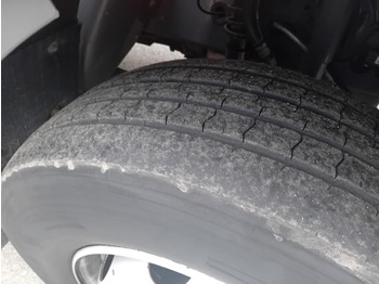 Caminhão furgão Renault D16: foto 2