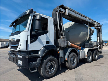 Caminhão betoneira IVECO