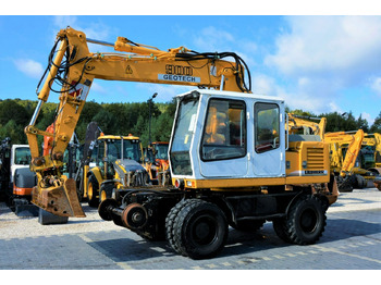 Escavadeira de rodas LIEBHERR A 900