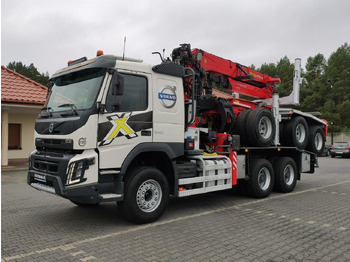 Caminhão florestal VOLVO FMX 540