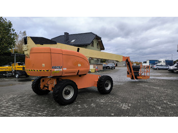 Plataforma telescópica JLG