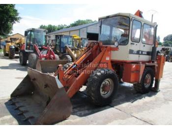 Retroescavadeira Schaeff SKB 902: foto 1