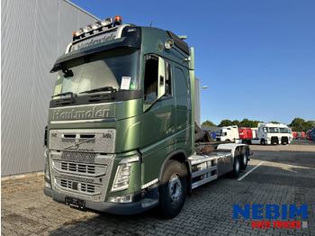 Caminhão transportador de contêineres/ Caixa móvel VOLVO FH 500