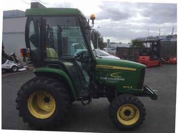 Mini trator John Deere 3036E Cabine: foto 1