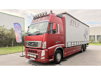 Caminhão com lona VOLVO FH13 540