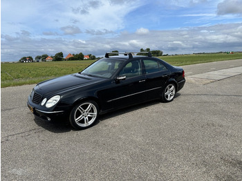 Automóvel MERCEDES-BENZ